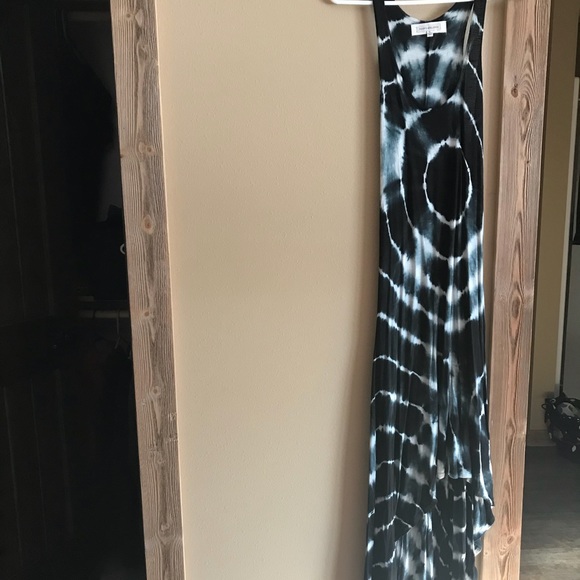 Dresses & Skirts - Maxi Dress